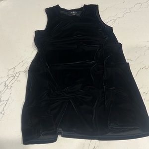 Girls Black Sleeveless Velvet Dress